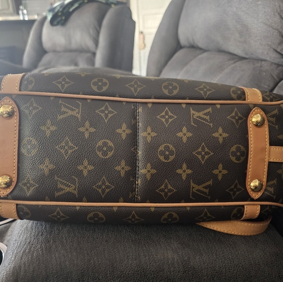 Authentic Louis Vuitton bag - Picture 6 of 9